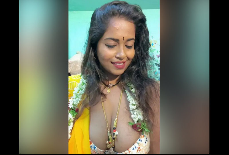 Tamil Influencer Suganthi Sugan Nude Teasing Big Boobs Viral Clip