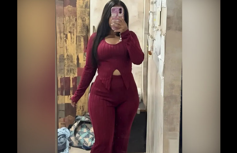 Aradhya Anand Nude Viral Goes Topless Teasing Hot Boobs with Roses